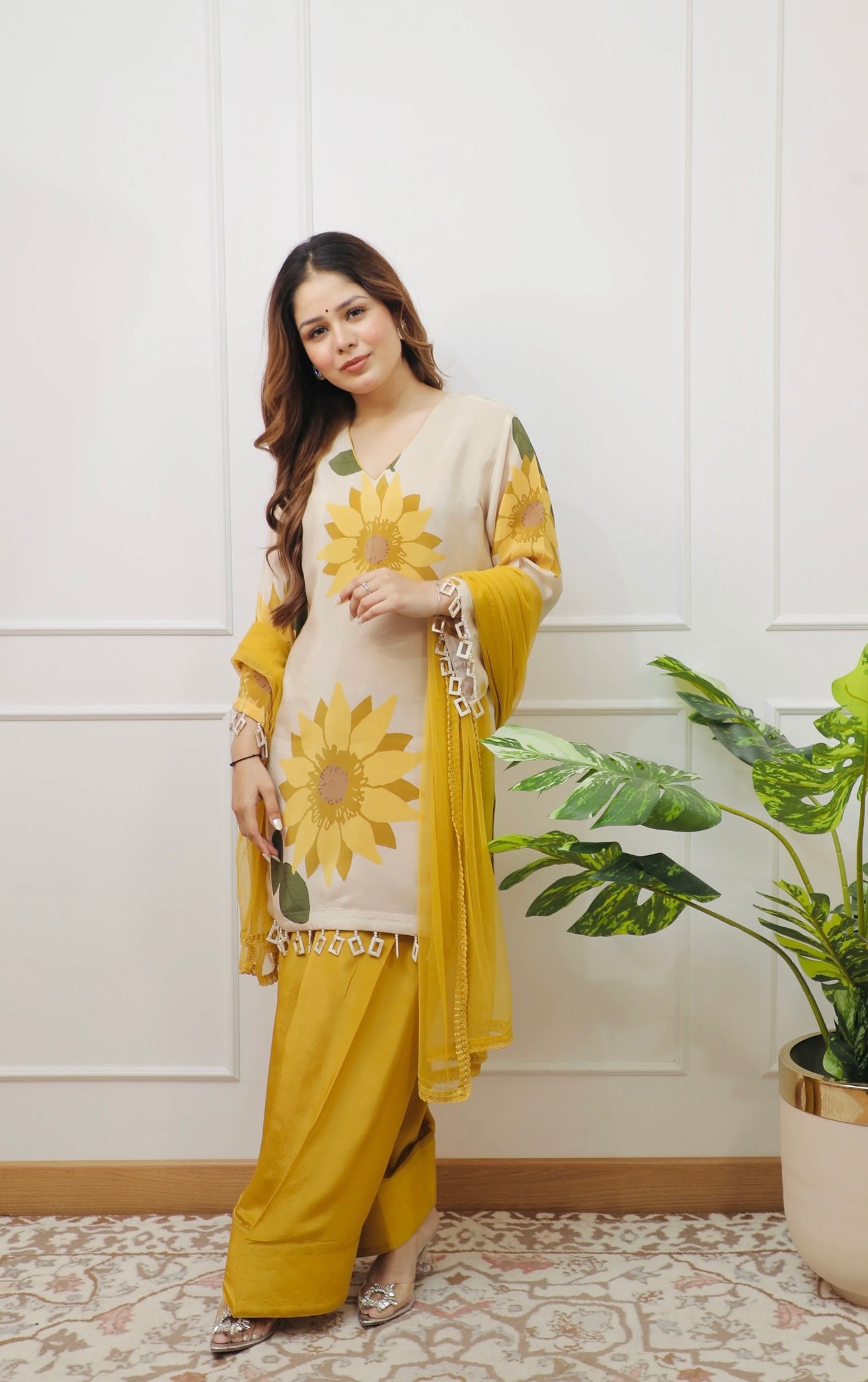 Surajmukhi Farshi Suit