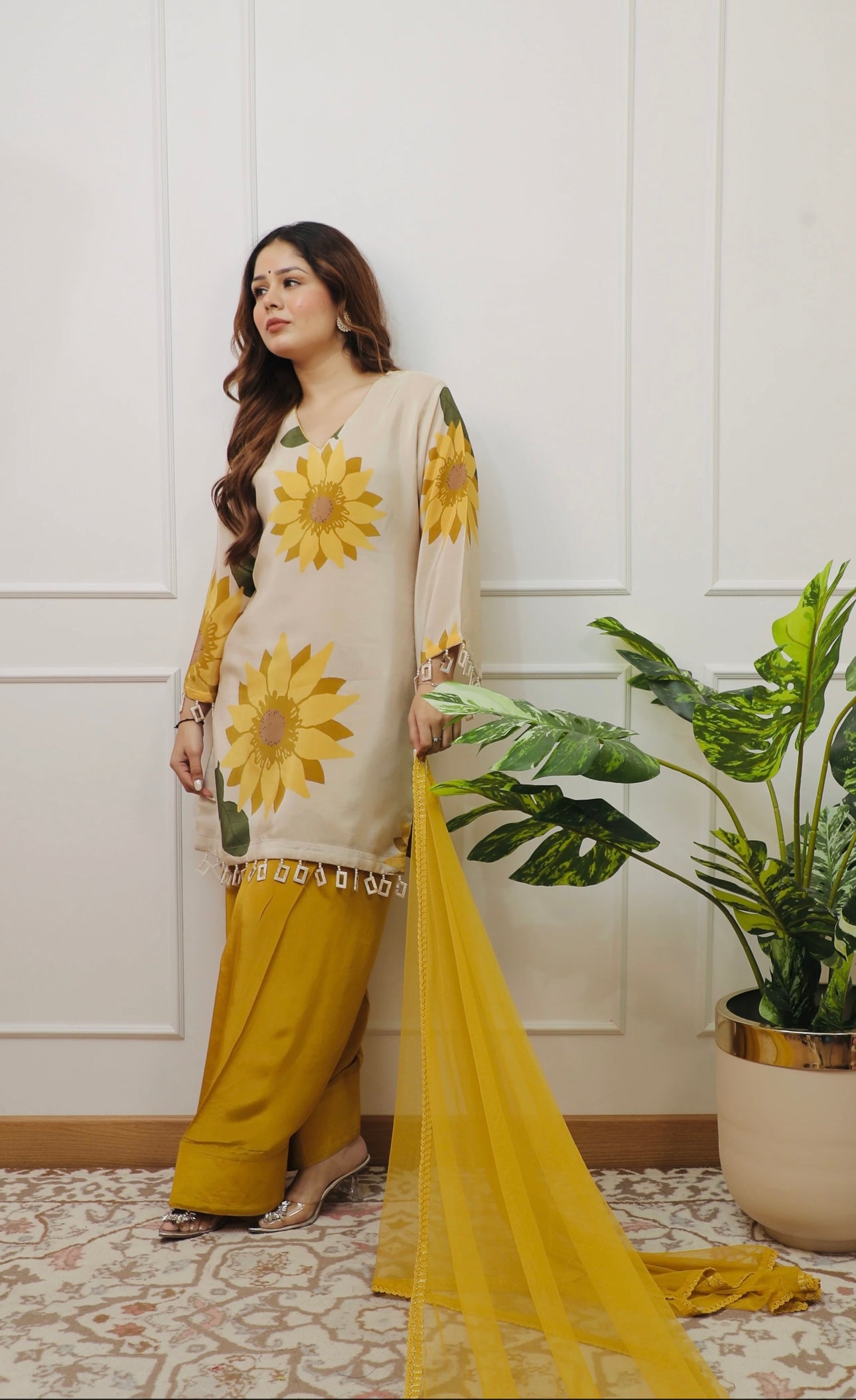 Surajmukhi Farshi Suit