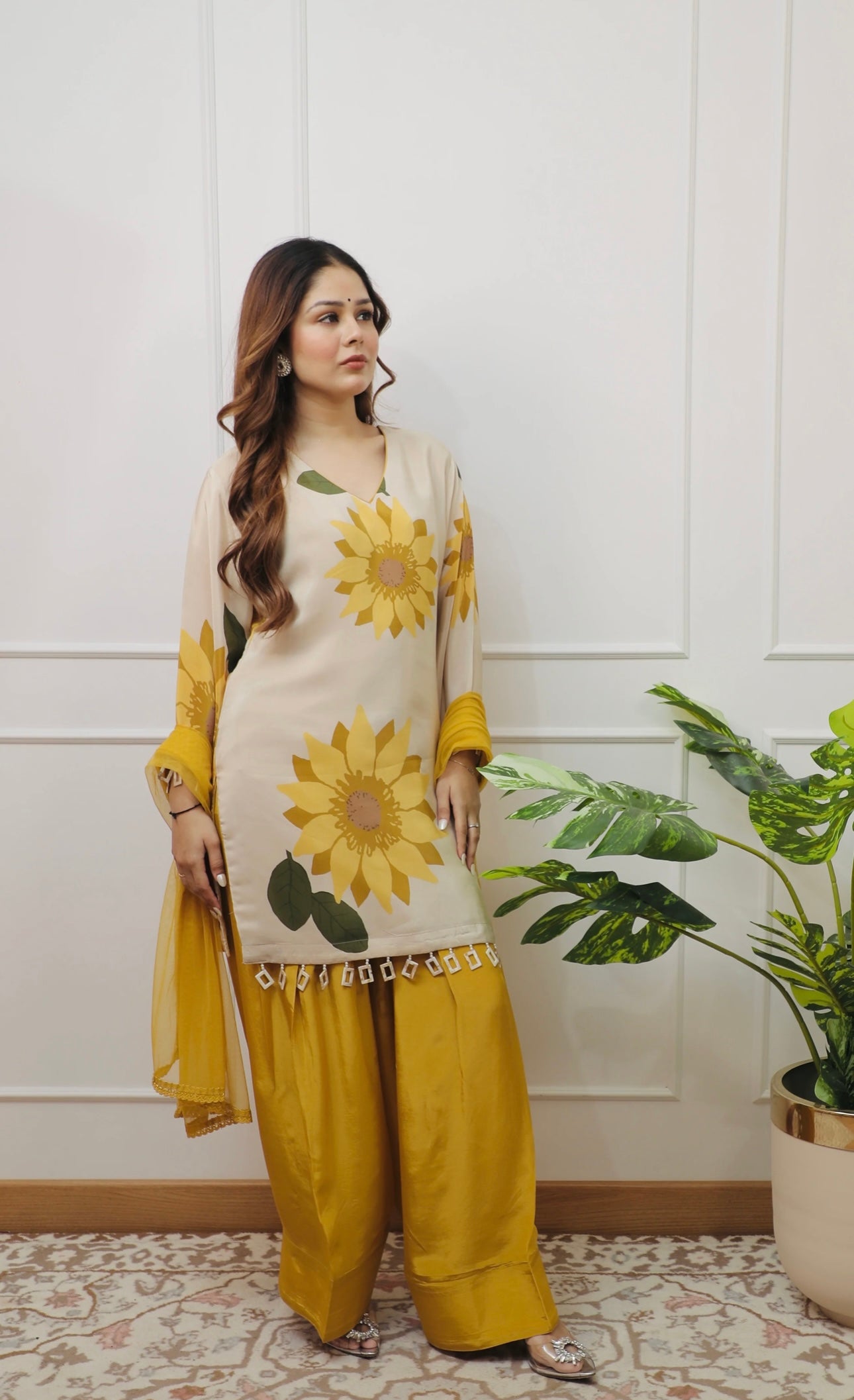Surajmukhi Farshi Suit