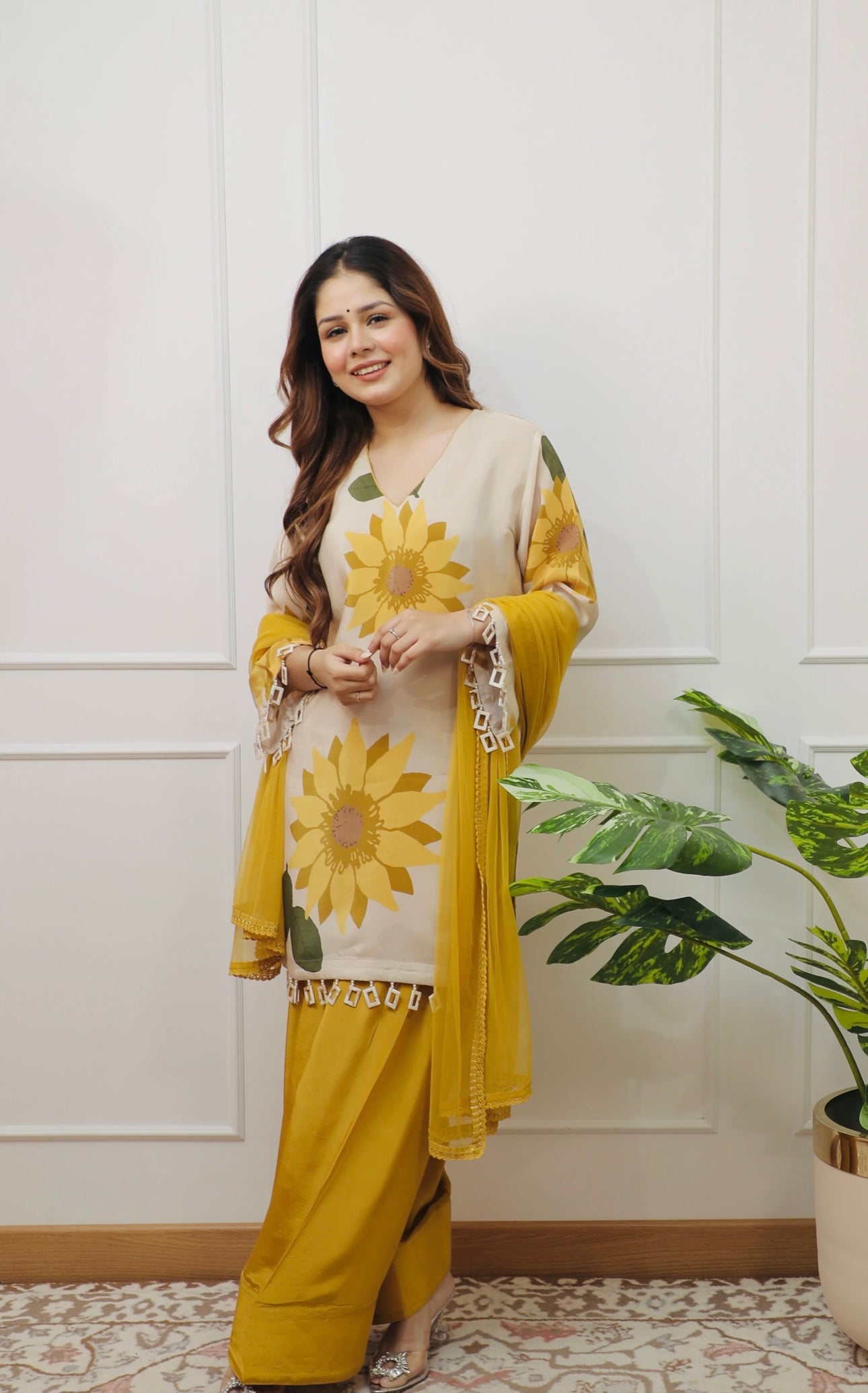 Surajmukhi Farshi Suit
